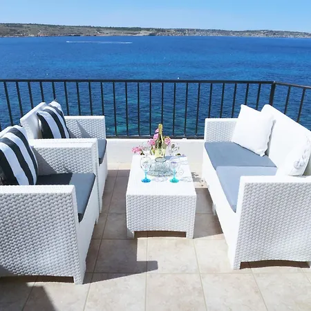 Seafront Apartment Terrace, Lounger & Panoramic Ocean Views Mellieha Exterior photo