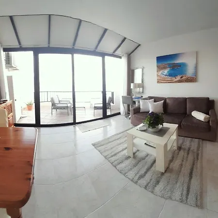 Seafront Apartment Terrace, Lounger & Panoramic Ocean Views Mellieha Room photo
