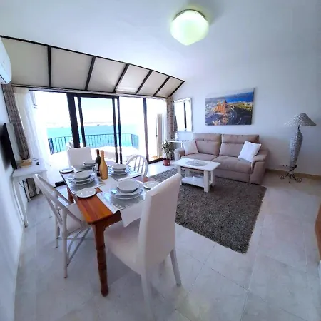 Seafront Apartment Terrace, Lounger & Panoramic Ocean Views Mellieha Exterior photo