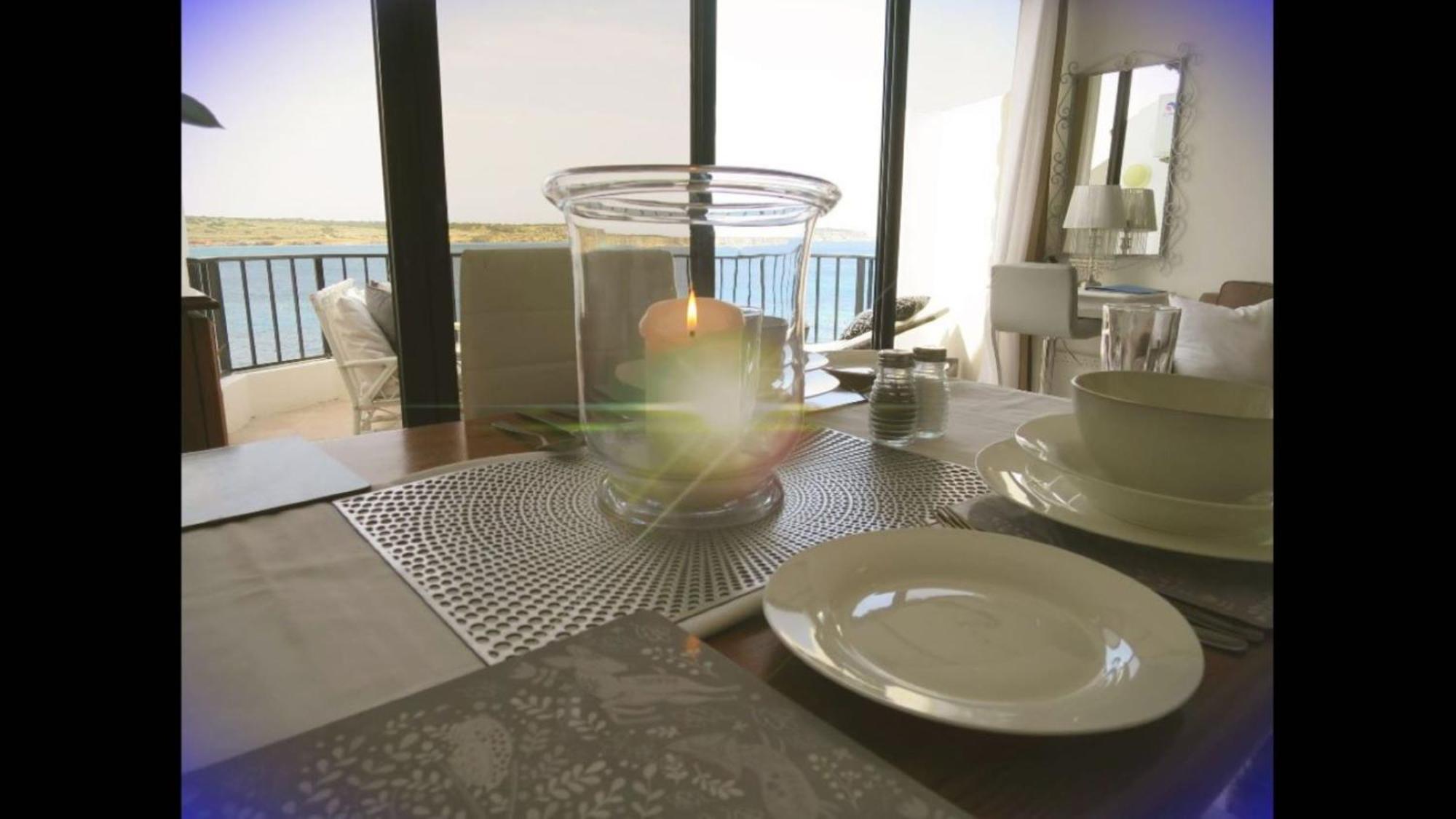 Seafront Terrace, Lounger & Panoramic Ocean Views Mellieħa