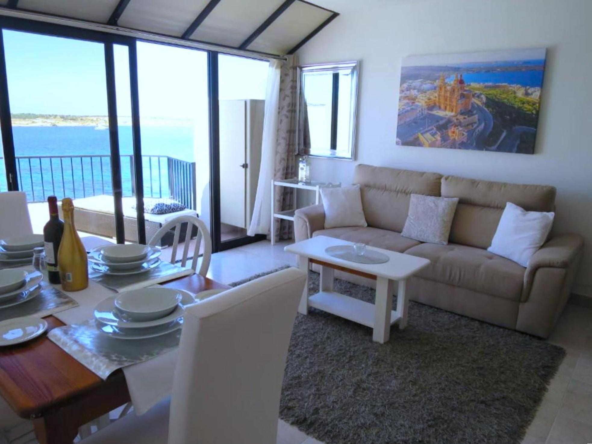 Seafront Terrace, Lounger & Panoramic Ocean Views Mellieha