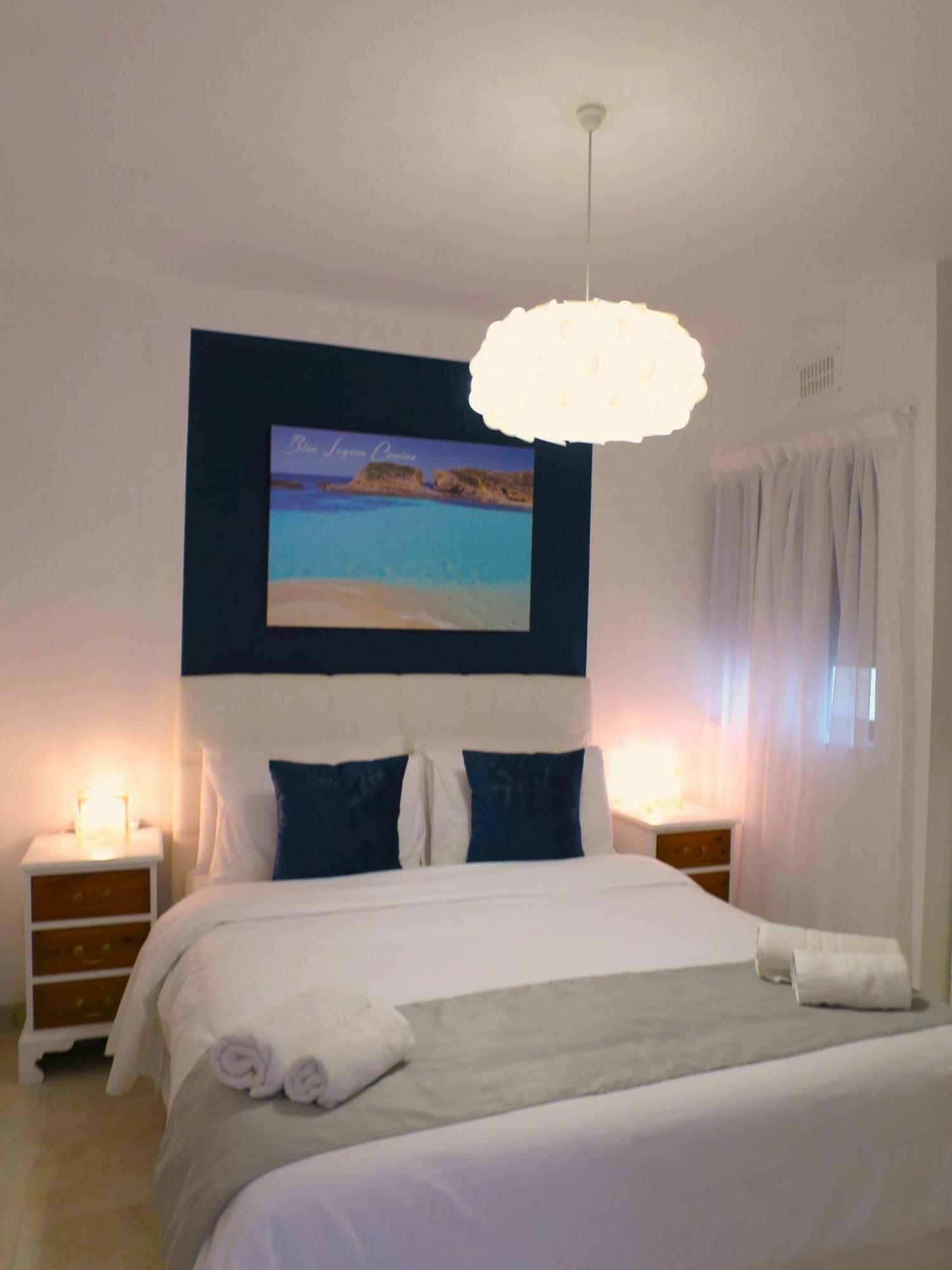 Seafront Terrace, Lounger & Panoramic Ocean Views