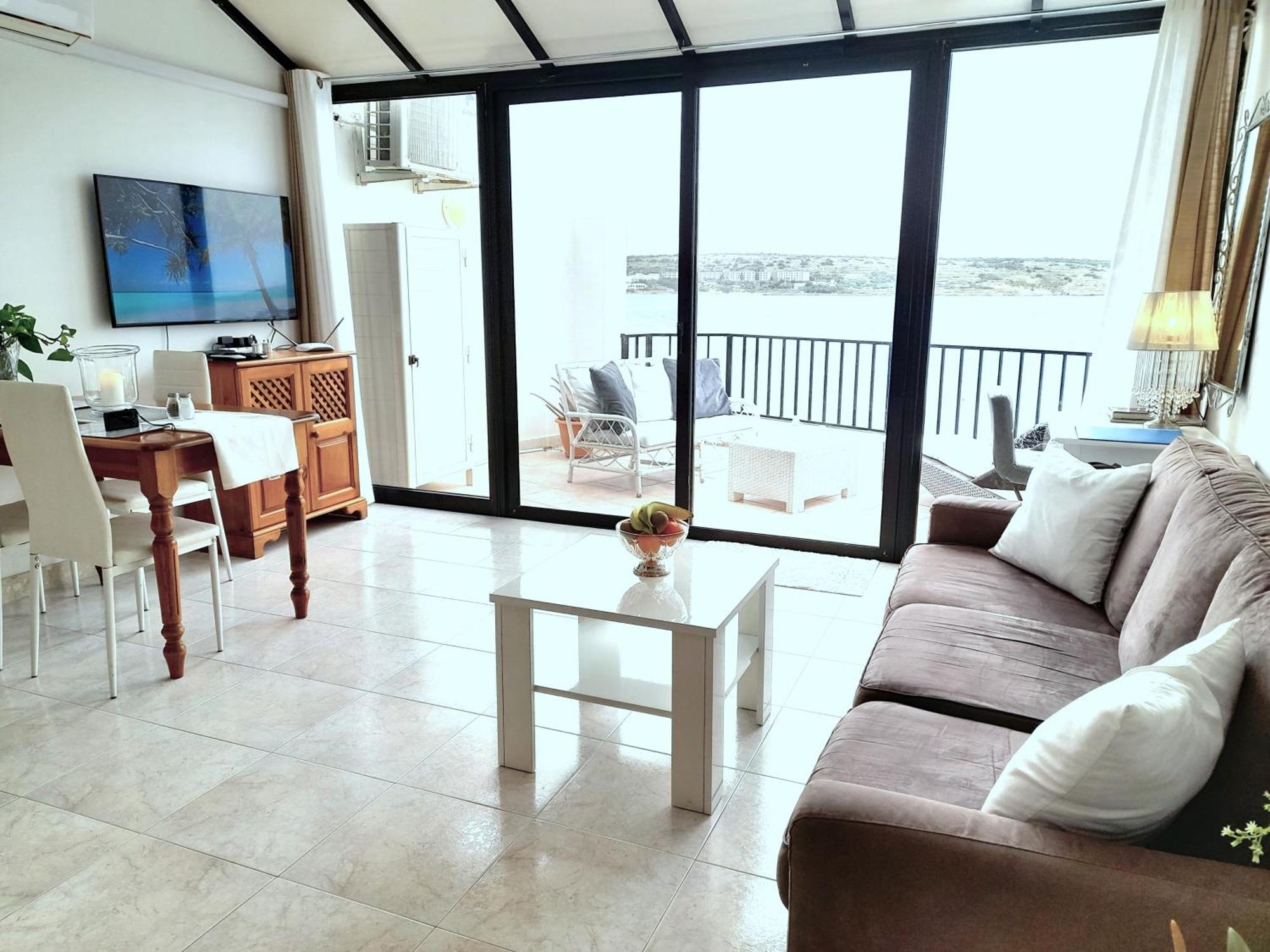 Appartement Seafront Terrace, Lounger & Panoramic Ocean Views